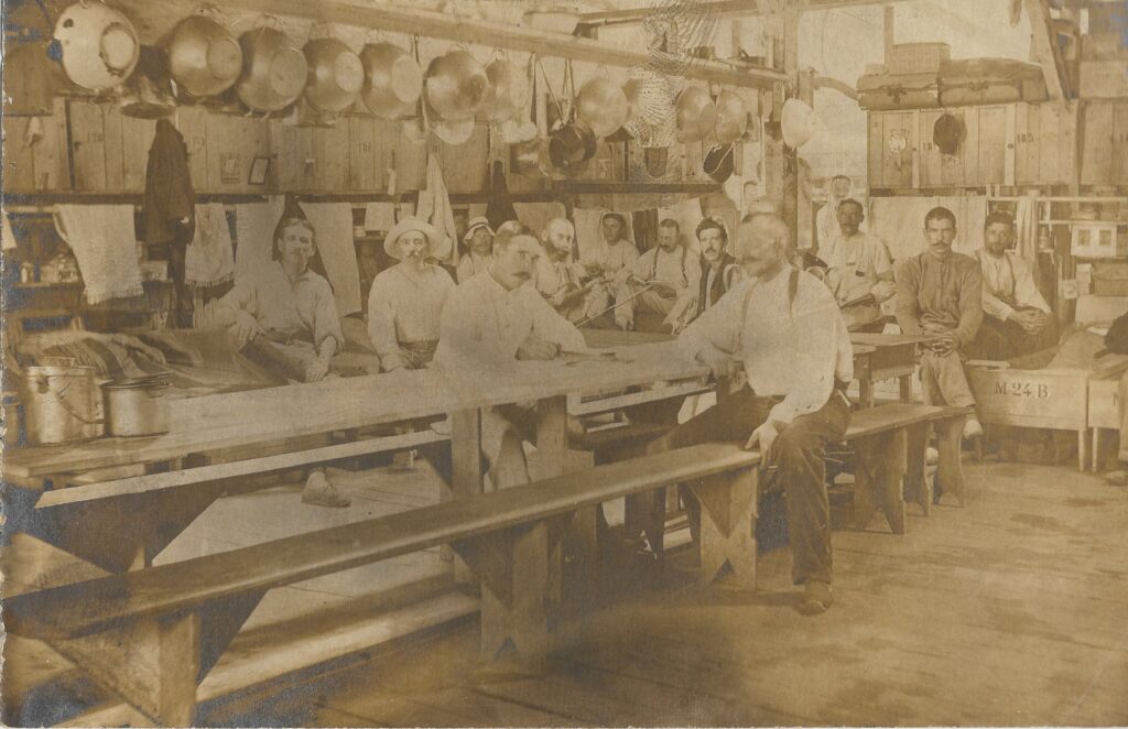 https://histoiresdepoilus.boitasite.com/camps/camp-friedrichsfeld.php#gallery-15