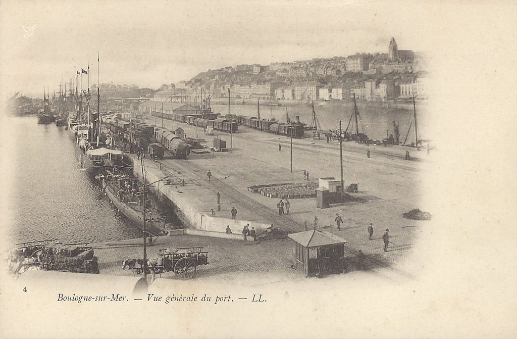 https://www.cparama.com/forum/cartes2013c/1383821796-carte-postale-Boulogne-sur-Mer.jpg