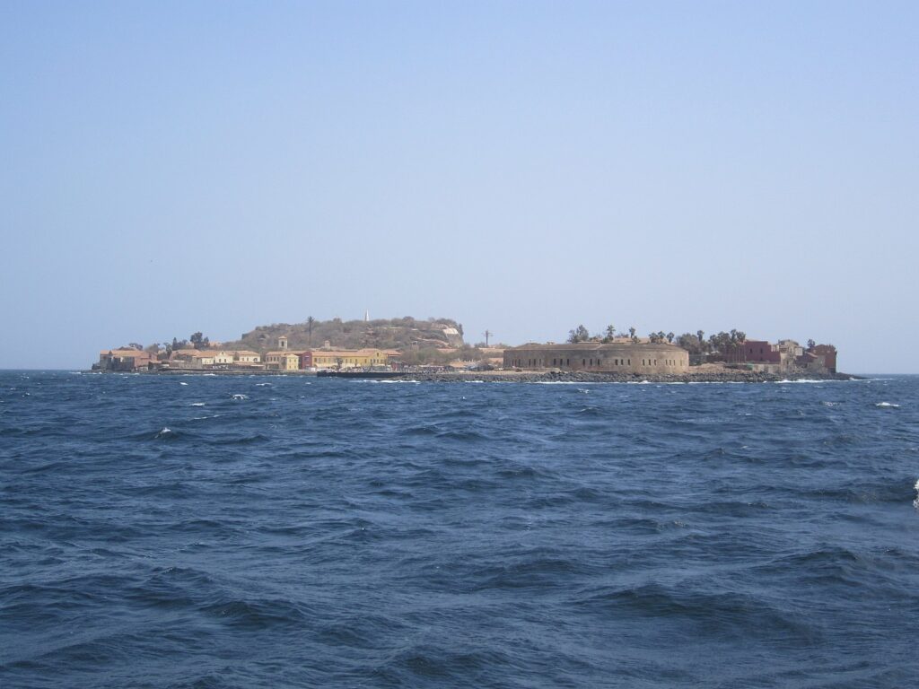 Gorée : Par Théo Vansteenkeste — Travail personnel, CC BY-SA 4.0, https://commons.wikimedia.org/w/index.php?curid=87094530